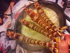 -鲜入围煮花胶鸡海鲜火锅