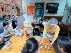 -梁阿婆廿年老牌扣肉糯米饭