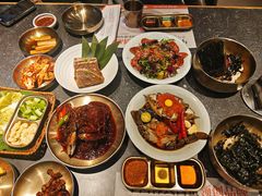-草家酱蟹炭火烤肉店(珲春南路一店)