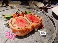 惠灵顿牛排-弦月窗LUNETTE BY AMANDA(复兴路店)