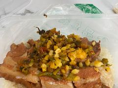 -梁阿婆廿年老牌扣肉糯米饭
