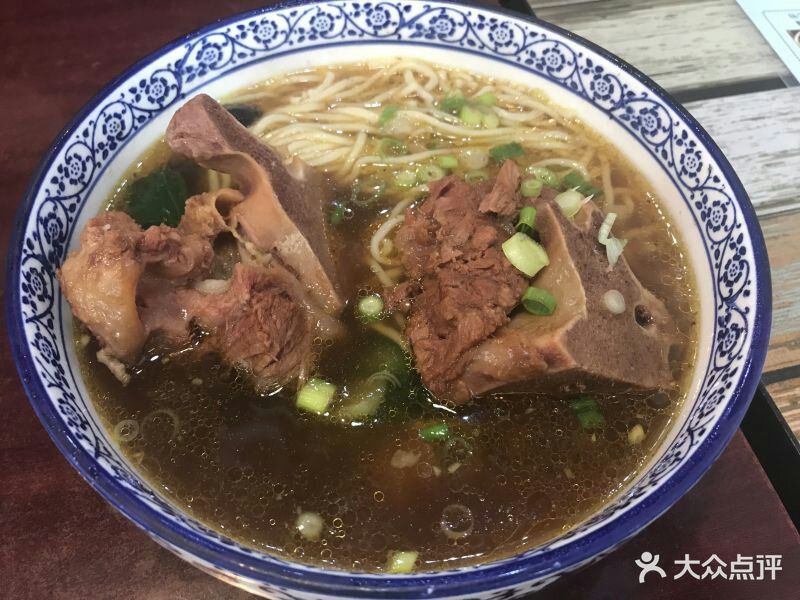 一捞鲜海鲜面 烧烤(八大关店)牛骨汤面图片 - 第3张
