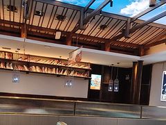 -阿瓦山寨·湘菜现炒·剁椒鱼头王(咸阳总店)