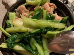 腊肠滑鸡煲仔饭-甜甜咖啡屋