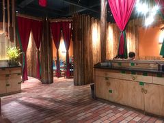 -老滇山寨•云南特色菜•地方菜•民族风情歌舞表演(金碧店)