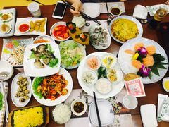 -青瓦餐厅·生鱼片·韩园烤肉(西塔店)