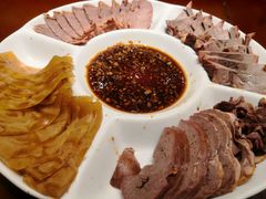 -吴记酱骨炖菜馆(康安路店)