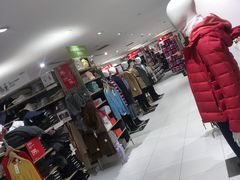 -优衣库(上海正大广场店)