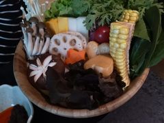 凑凑时蔬-湊湊火锅·茶憩(新中关购物中心店)