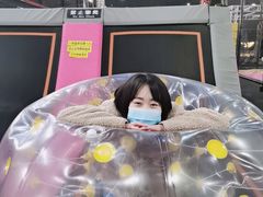 -嘿哟动霸CHUA·新潮玩运动娱乐中心·蹦床滑冰团建乐园