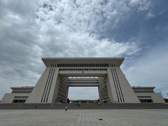 -霍尔果斯国门景区