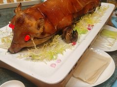 脆皮乳猪-天瑞轩·粤菜餐厅