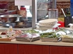 -鸿亨泰杂鱼馆(港馨家园店)