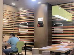 -麦当劳(杭州西湖银泰百货店)