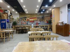大堂-江城燕子大排档(江汉路步行街店)