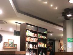 大堂-星巴克(无锡百联奥特莱斯店)