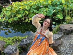 -一揽芳华汉服旗袍体验馆(拙政园店)