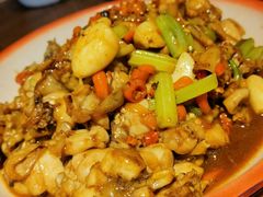 红烧牛蛙-老三样·美食研究中心(世贸路店)