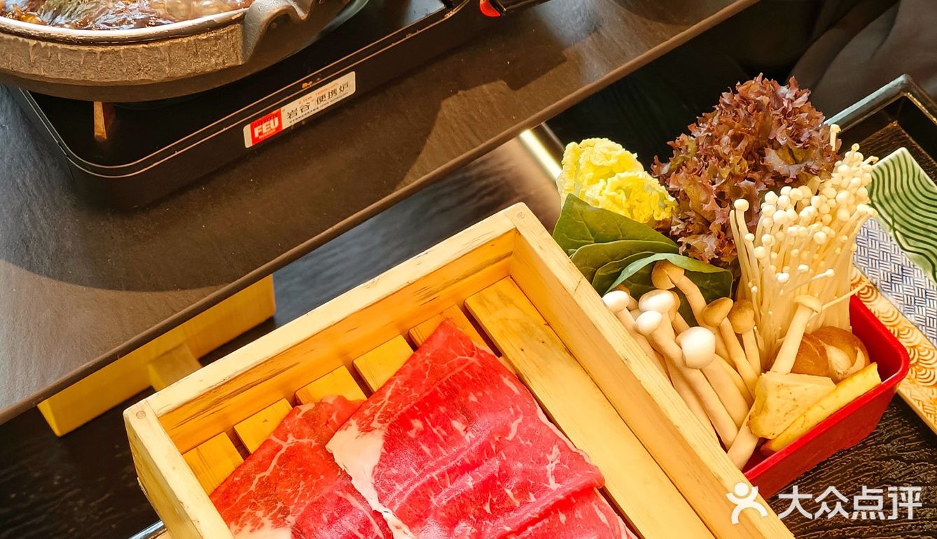 济南美食｜来大明湖赏荷，吃个漂亮饭