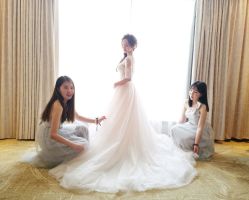 -艾米丽婚纱礼服