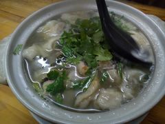 -小许三鲜砂锅馄饨店(家多乐烟酒店)