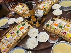 -香麒园·过桥米线·南湖雅宴