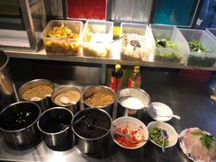 自助调料区-钢管厂五区小郡肝串串香(奥克斯广场锦城万达店)