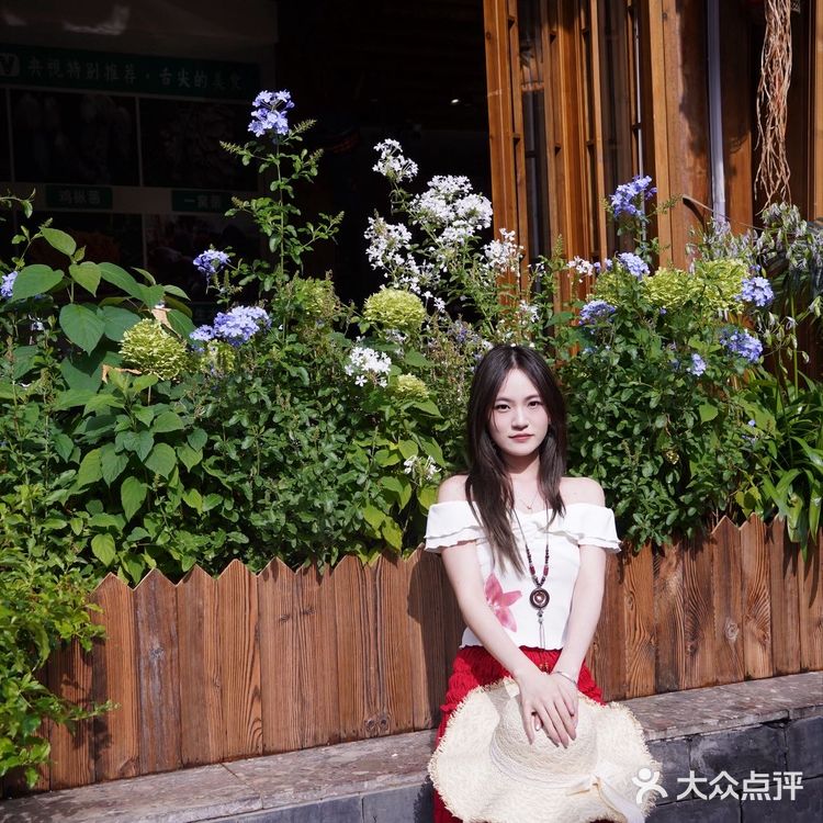 把整座云南花园搬进魔都的深夜食堂😫😫
