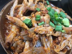 -董哥山城碗碗香(美专校街店)