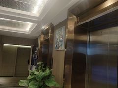-网鱼电竞酒店(成都欢乐谷金府地铁站店)