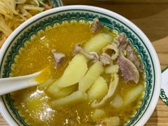 缸缸滋补羊杂汤-清真·西域伙伴牛肉面·羊肉串(融创店)
