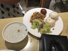 -铂逸梦秦酒店(横店梦幻谷店)