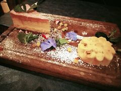 自制焦糖坚果冰糕-YUE·6·西式融合餐厅(外滩六号店)