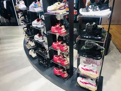 -李宁(大宁国际旗舰店)