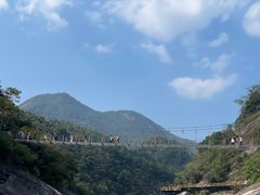 -燕子河大峡谷天坑仙境