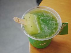 -M Stand(上海人民广场来福士店)