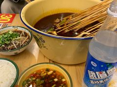 -拈签一笑黄牛肉辣卤串串