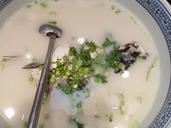 -南京金牛湖巨碗鱼头