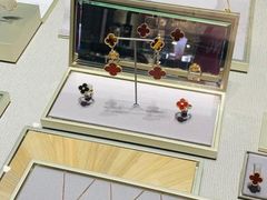 -梵克雅宝(国贸商城店)