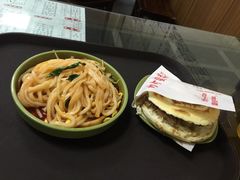 -锦江之星(西安五路口地铁站万达广场店)