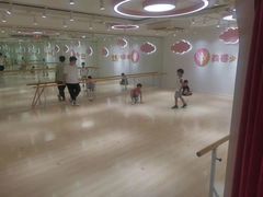 -韵姿少儿舞蹈(北外滩校区)