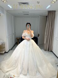 -GRACE KELLY婚纱与礼服(北京店)