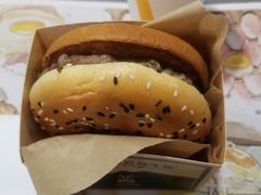 安格斯厚牛芝士堡套餐-麦当劳(新达汇三林店)