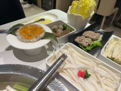 -左庭右院鲜牛肉火锅(金山万达店)