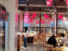 大堂-么肆烤肉·中式自助·烤肉大排档(街道口季佳PAI店)