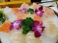 -青瓦餐厅·生鱼片·韩园烤肉(西塔店)