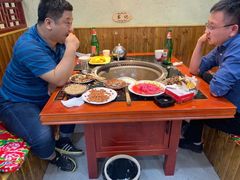 -袁小二大东北铁锅炖(吉祥村总部)