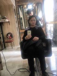 -天下皇剪新潇洒美容美发