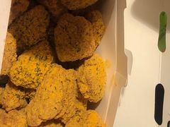 -BHC炸鸡(明洞总店)