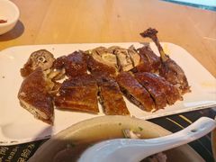 -大众跷脚牛肉馆·非遗传承单位(峨眉山店)